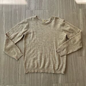 Super soft women’s crew neck boutique sweater